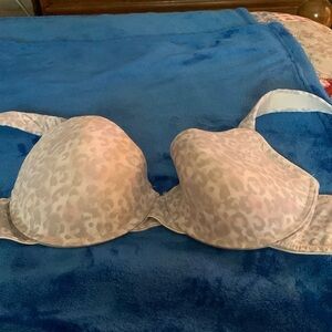 EUC Animal print 36C bra